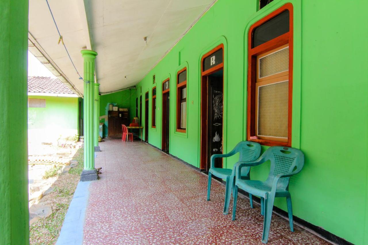 Losmen Melati Hotel Bantul Ngoại thất bức ảnh