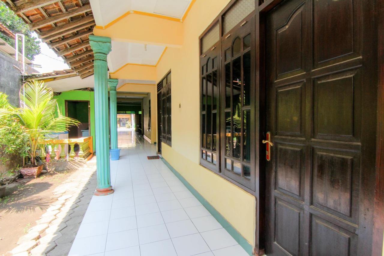 Losmen Melati Hotel Bantul Ngoại thất bức ảnh