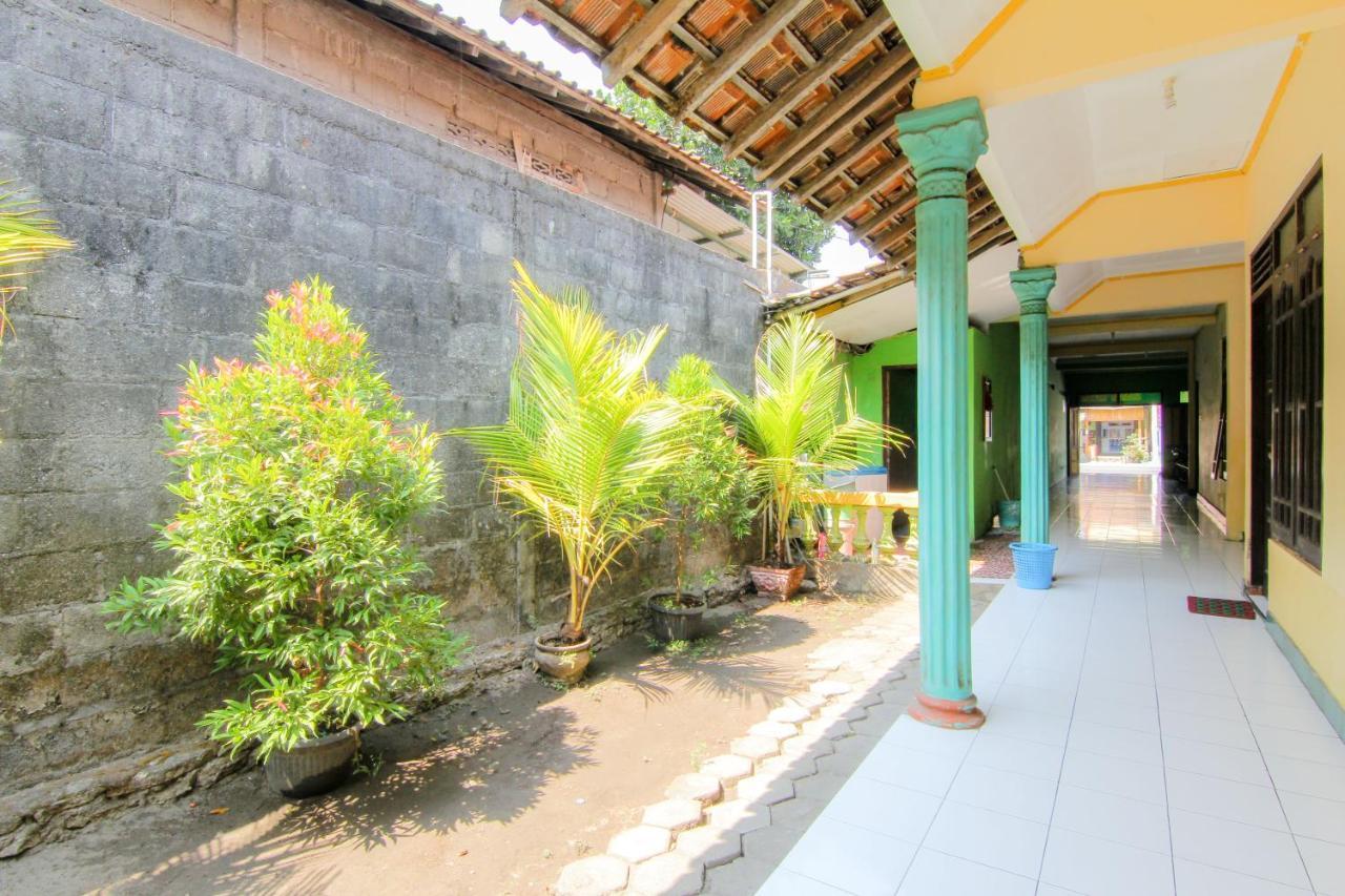Losmen Melati Hotel Bantul Ngoại thất bức ảnh