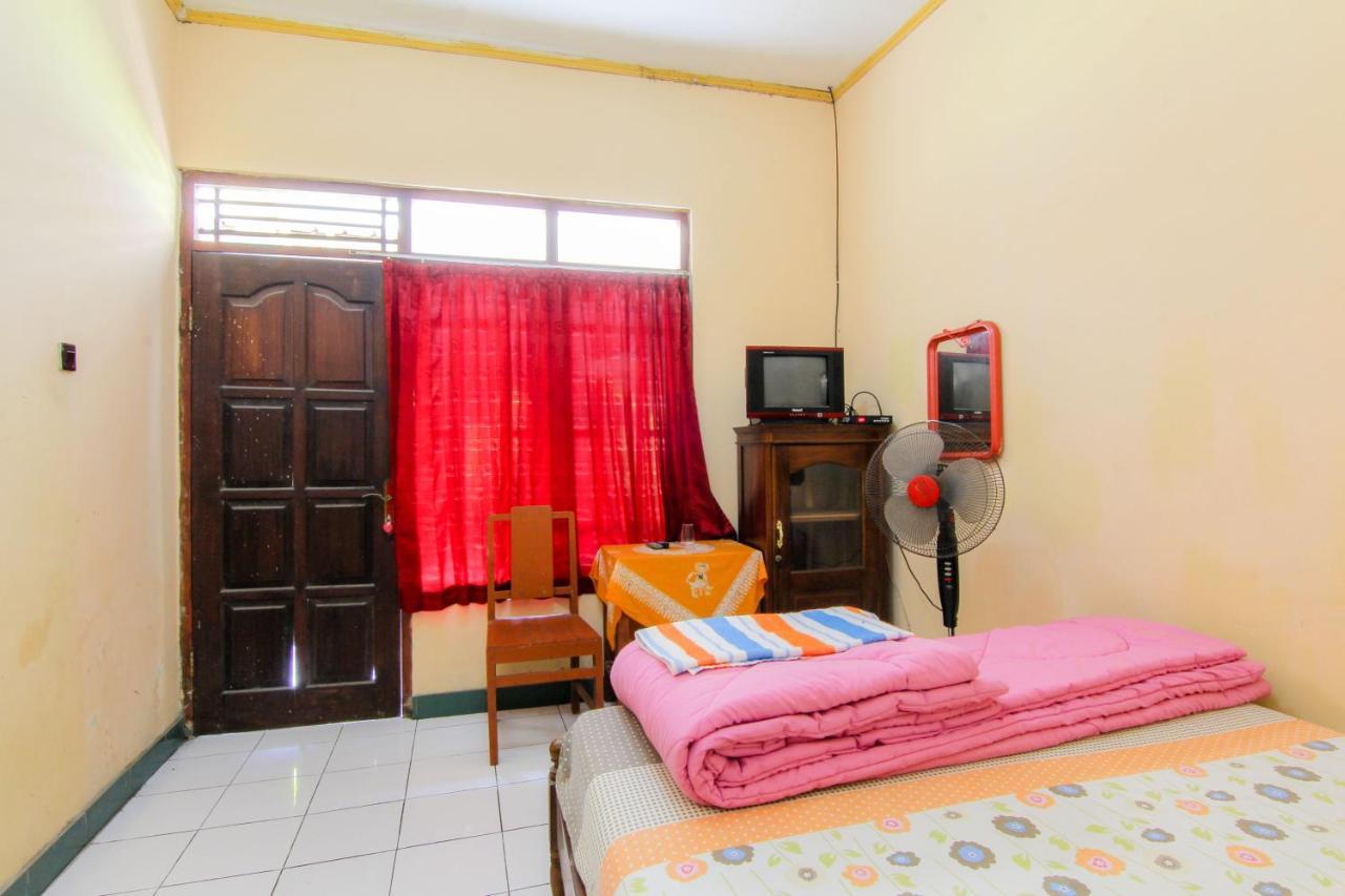 Losmen Melati Hotel Bantul Ngoại thất bức ảnh